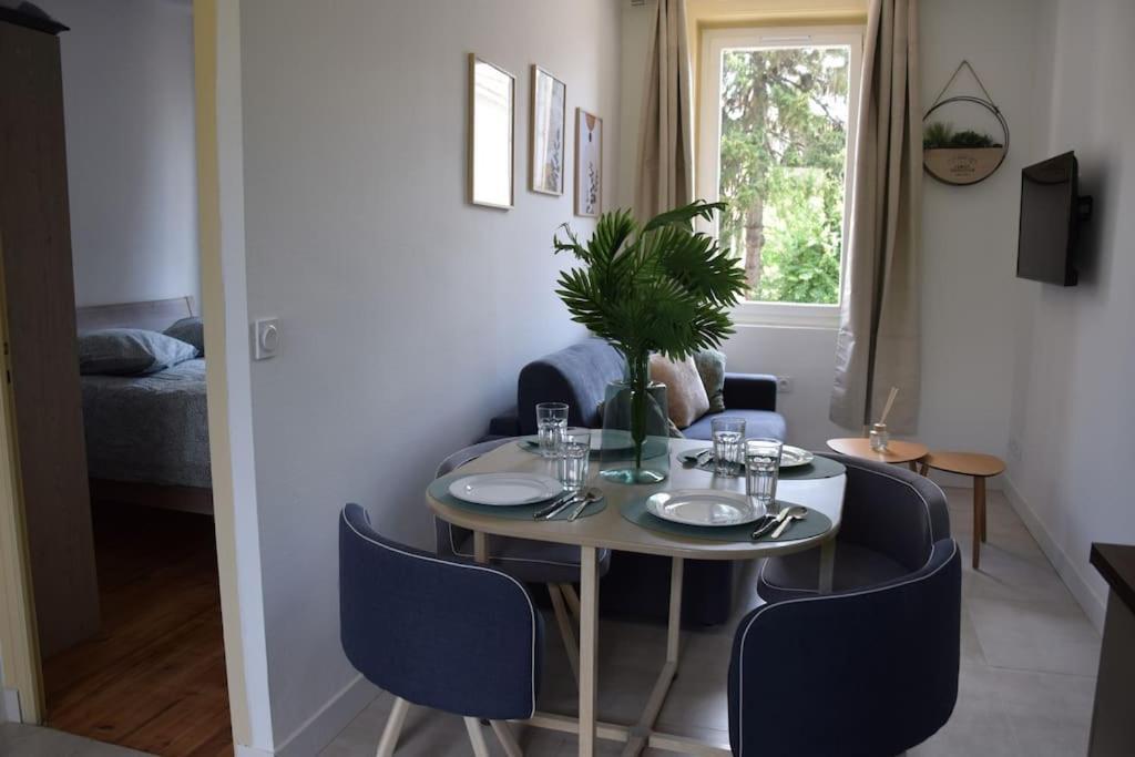 Appartement Elegant T2 A Bron, Tramway A 2Min, Box Parking, 4Personnes Extérieur photo