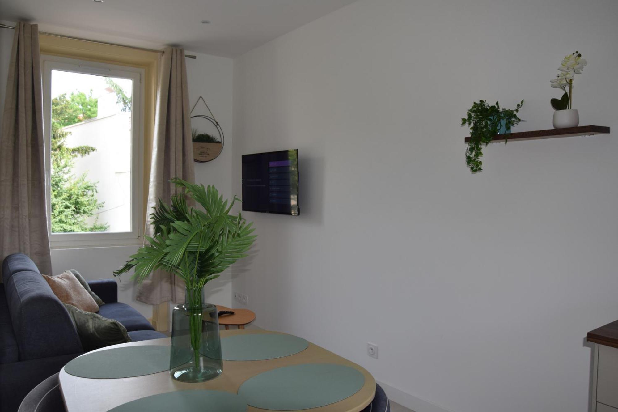 Appartement Elegant T2 A Bron, Tramway A 2Min, Box Parking, 4Personnes Extérieur photo
