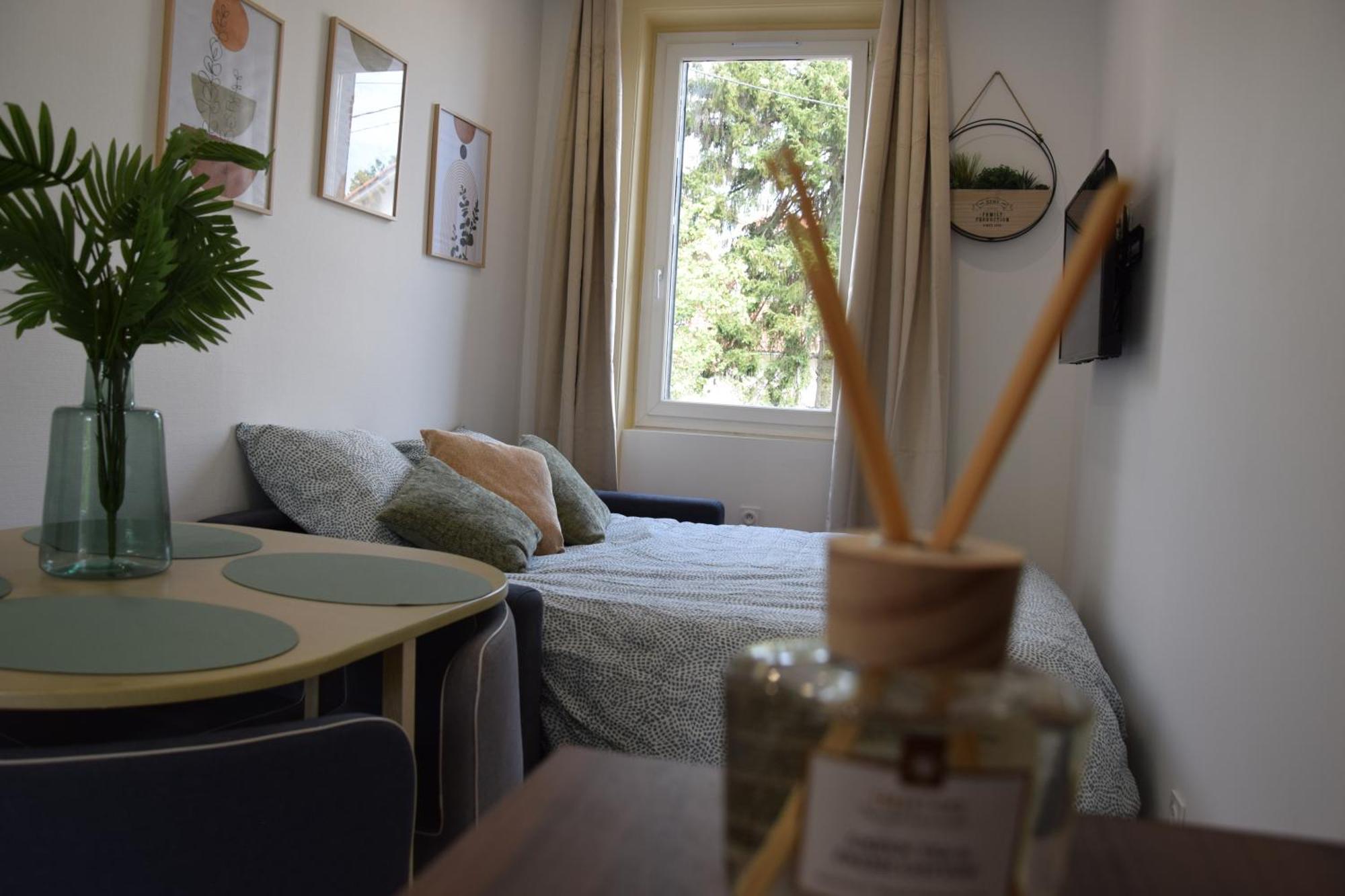 Appartement Elegant T2 A Bron, Tramway A 2Min, Box Parking, 4Personnes Extérieur photo