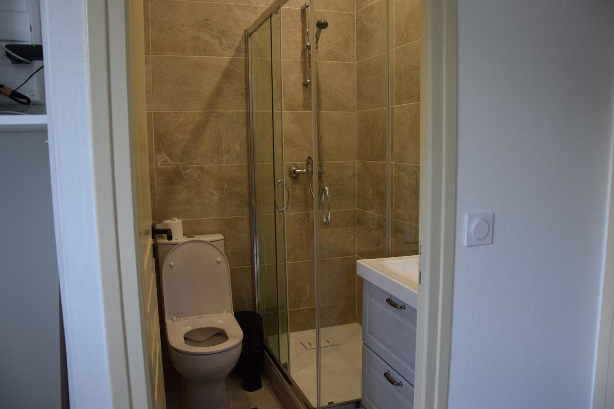 Appartement Elegant T2 A Bron, Tramway A 2Min, Box Parking, 4Personnes Extérieur photo